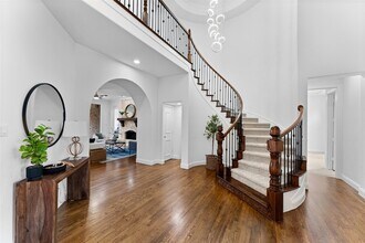 1020 Damsel Caroline Dr in Lewisville, TX - Building Photo - Building Photo