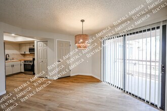 9151 W Greenway Rd, Unit 205 in Peoria, AZ - Foto de edificio - Building Photo