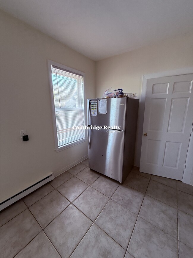 25 Granite St, Unit 3R in Somerville, MA - Building Photo - Building Photo