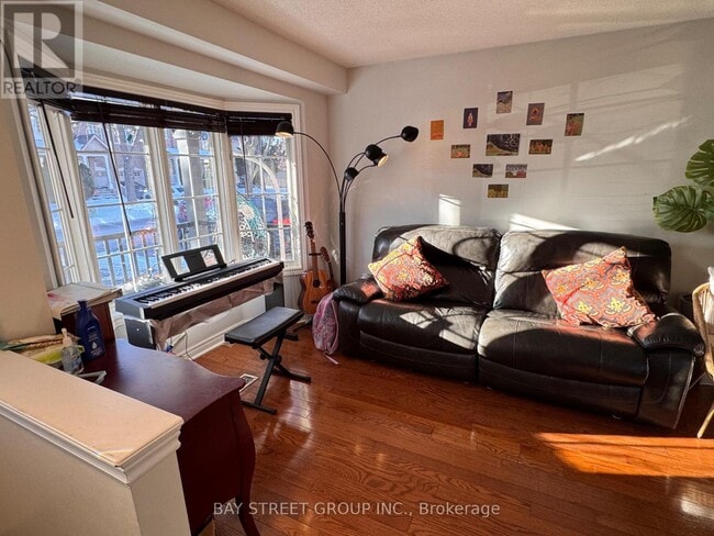 2118 Erin Gate Blvd in Pickering, ON - Building Photo - Building Photo