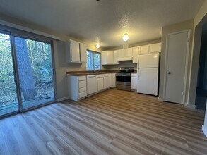 17344 428th Ave SE in North Bend, WA - Building Photo - Building Photo