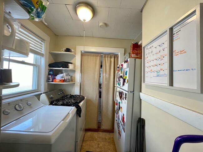 62 Brock St, Unit #2 in Boston, MA - Building Photo - Building Photo