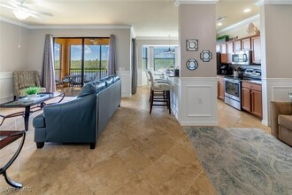 9731 Acqua Ct in Naples, FL - Foto de edificio - Building Photo
