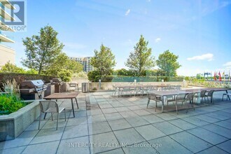 29 Singer Ct in Toronto, ON - Building Photo - Building Photo