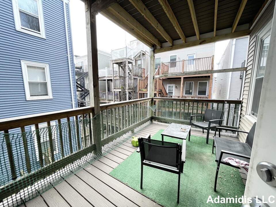 35 Rawson St, Unit 2 in Boston, MA - Building Photo