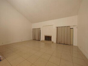 4471 Yupon Ridge Dr in Houston, TX - Building Photo - Building Photo