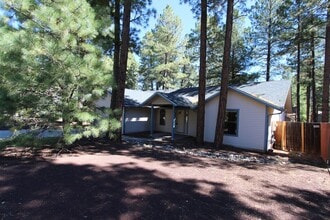 3643 S Cheryl Dr in Flagstaff, AZ - Building Photo - Building Photo