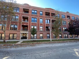 3925 W Altgeld St in Chicago, IL - Building Photo