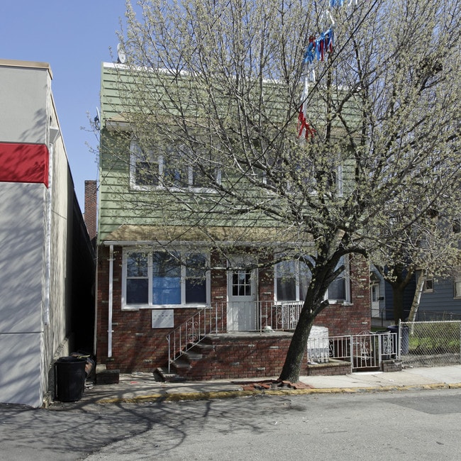 6400 64th St in West New York, NJ - Building Photo - Building Photo