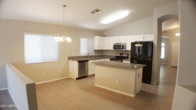 829 S Esmeralda in Mesa, AZ - Building Photo - Building Photo