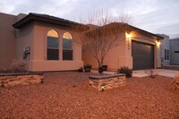 106 Tuscan Ridge Cir in Santa Teresa, NM - Foto de edificio - Building Photo