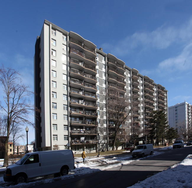 Tiara Mansions in Toronto, ON - Building Photo - Building Photo