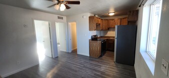 208 W Hamilton Ave, Unit 3 in El Centro, CA - Building Photo