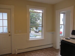 86 Bacon St in Biddeford, ME - Building Photo - Building Photo