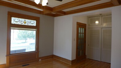 136 Elgin Ave in Forest Park, IL - Building Photo - Building Photo