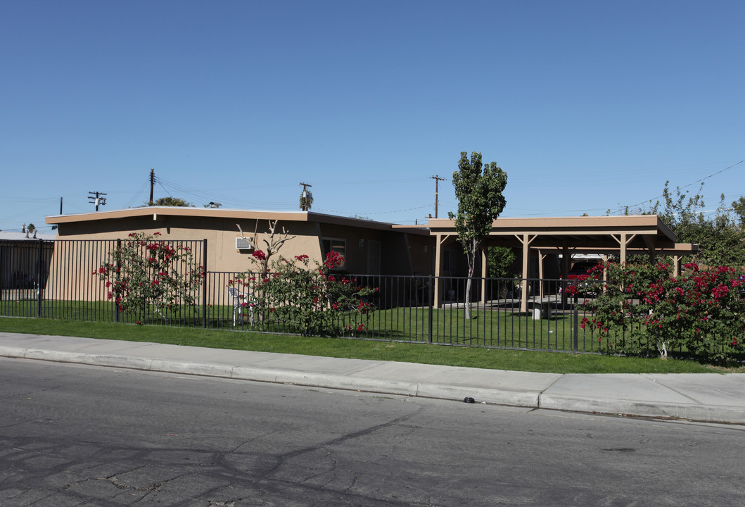 44589 Palo Verde St in Indio, CA - Building Photo