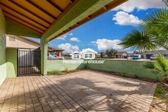 7126 W Hatcher Rd in Peoria, AZ - Building Photo - Building Photo