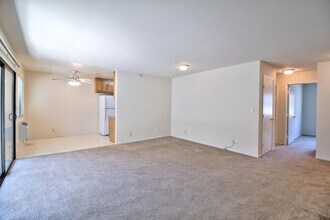 946 Kiely Blvd, Unit C in Santa Clara, CA - Foto de edificio - Building Photo