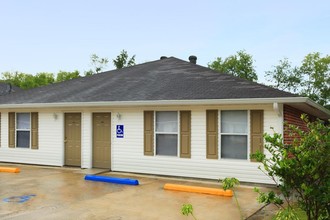 Chateau Audubon Apartments in Thibodaux, LA - Building Photo - Building Photo