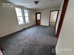 2315.5 W 2nd St in Duluth, MN - Building Photo - Building Photo