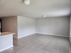 2028 NE 34th Terrace in Cape Coral, FL - Foto de edificio - Building Photo