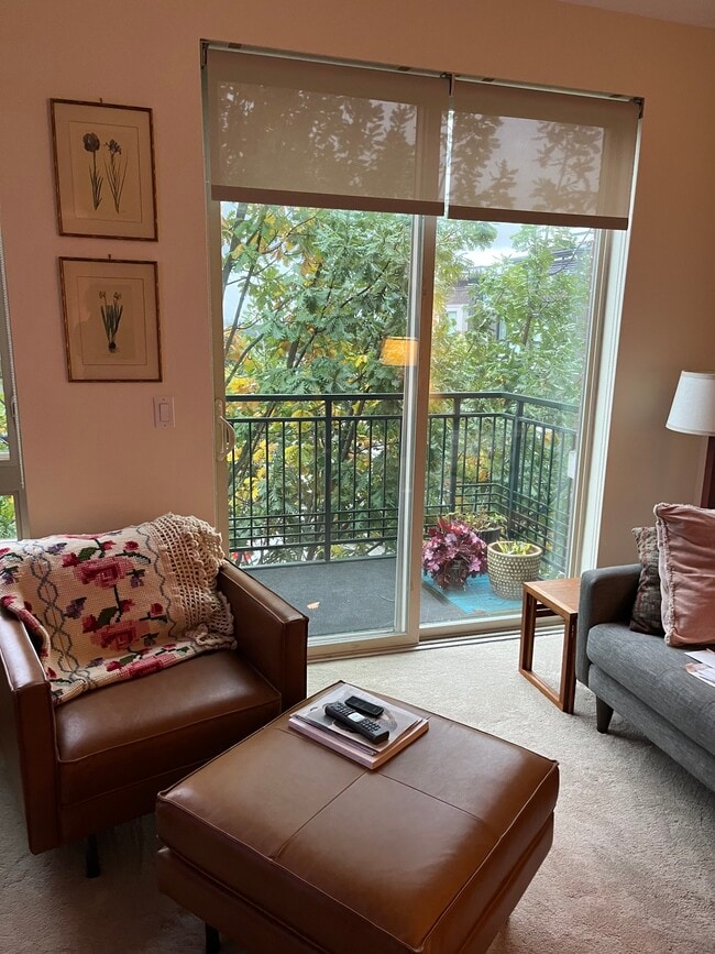 6801 Greenwood Ave N, Unit 413 in Seattle, WA - Building Photo - Building Photo