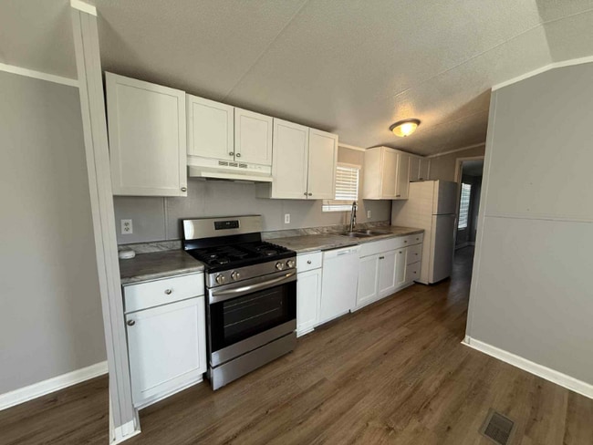 property at 1236 N Oaklane Rd