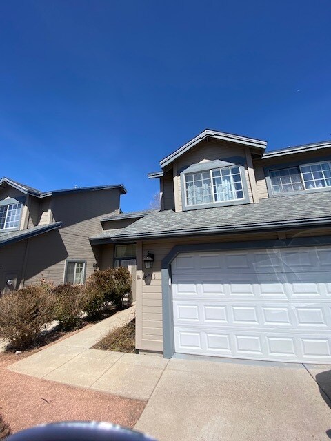 4011 E Village Cir in Flagstaff, AZ - Building Photo