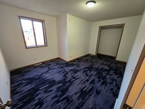 1310 Court St in Sioux City, IA - Building Photo - Building Photo