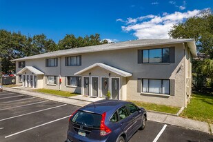 Alpine in Clearwater, FL - Building Photo