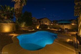 1918 Pintura Cir in North Las Vegas, NV - Building Photo