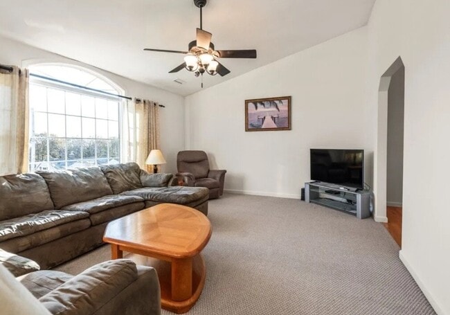 23 Viele Ave in Worcester, MA - Building Photo - Building Photo