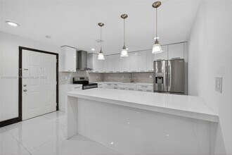 8851 NW 119th St in Hialeah Gardens, FL - Building Photo - Building Photo