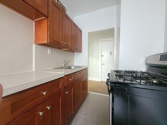 155 W 162nd St in Bronx, NY - Foto de edificio - Building Photo