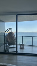 808 Brickell Key Dr in Miami, FL - Building Photo - Building Photo