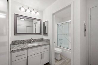 7932 Mission Center Ct in San Diego, CA - Building Photo - Building Photo