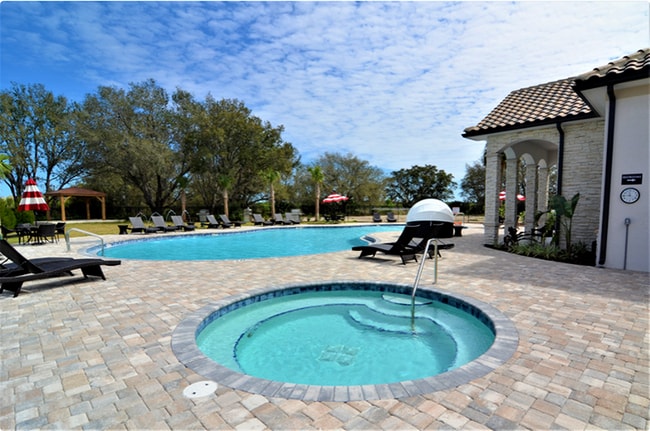 Portofino at Championsgate in Champions Gate, FL - Foto de edificio - Building Photo