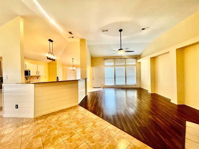 6716 Silvercrest Dr