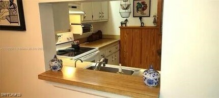 1810 SW 81st Ave in North Lauderdale, FL - Building Photo - Building Photo