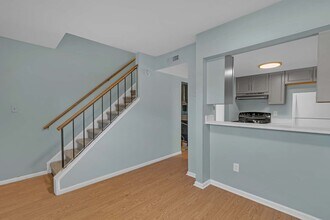 7046 Bray Rd in Gloucester Point, VA - Building Photo - Building Photo