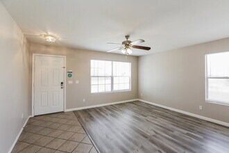 3232 W Alta Vista Rd in Phoenix, AZ - Building Photo - Building Photo