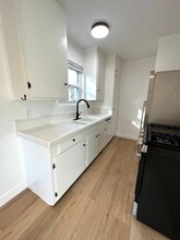 2139 Clinton St in Los Angeles, CA - Building Photo - Building Photo