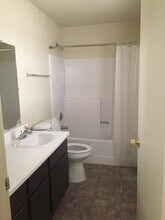 2028 Mesquite Ln in Laughlin, NV - Foto de edificio - Building Photo