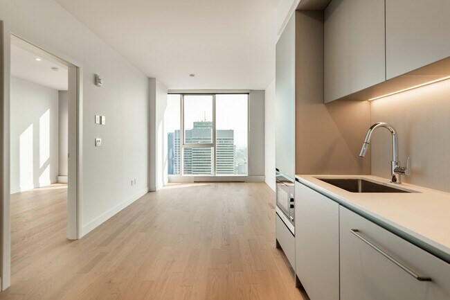 1205 Pl. du Frere Andre in Montréal, QC - Building Photo - Building Photo