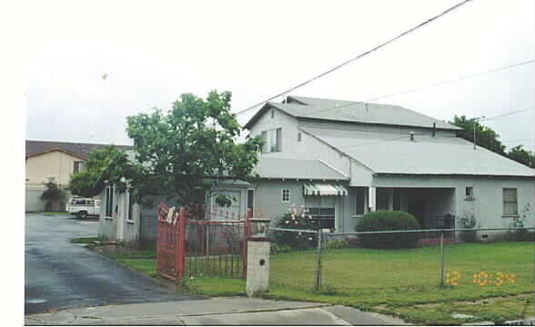 12056 Magnolia St in El Monte, CA - Building Photo