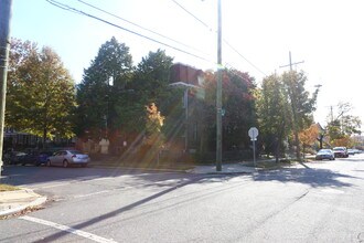 3400 Holmead Pl NW in Washington, DC - Building Photo - Building Photo