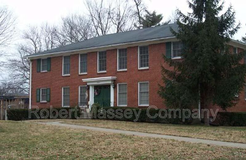 2212 Steier Ln in Louisville, KY - Building Photo