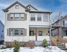 50 Howes St in Springfield, MA - Building Photo