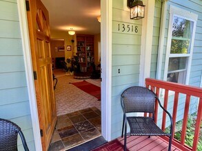13518 Densmore Ave N in Seattle, WA - Building Photo - Building Photo