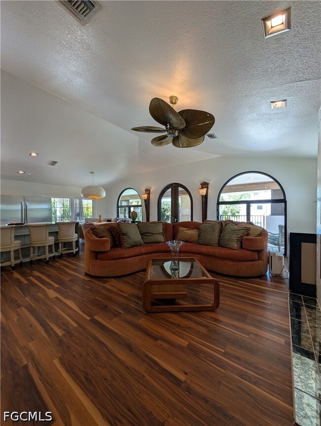 property at 14952 Kimberly Ln